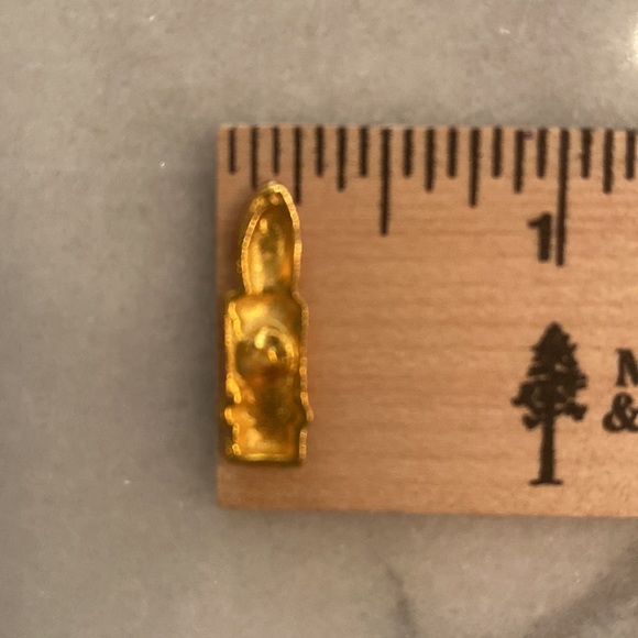 Red Lipstick Pin - Picture 5 of 5